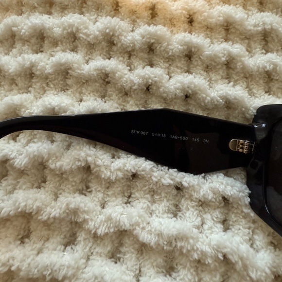 Prada SPR 08Y - Picture 4 of 6